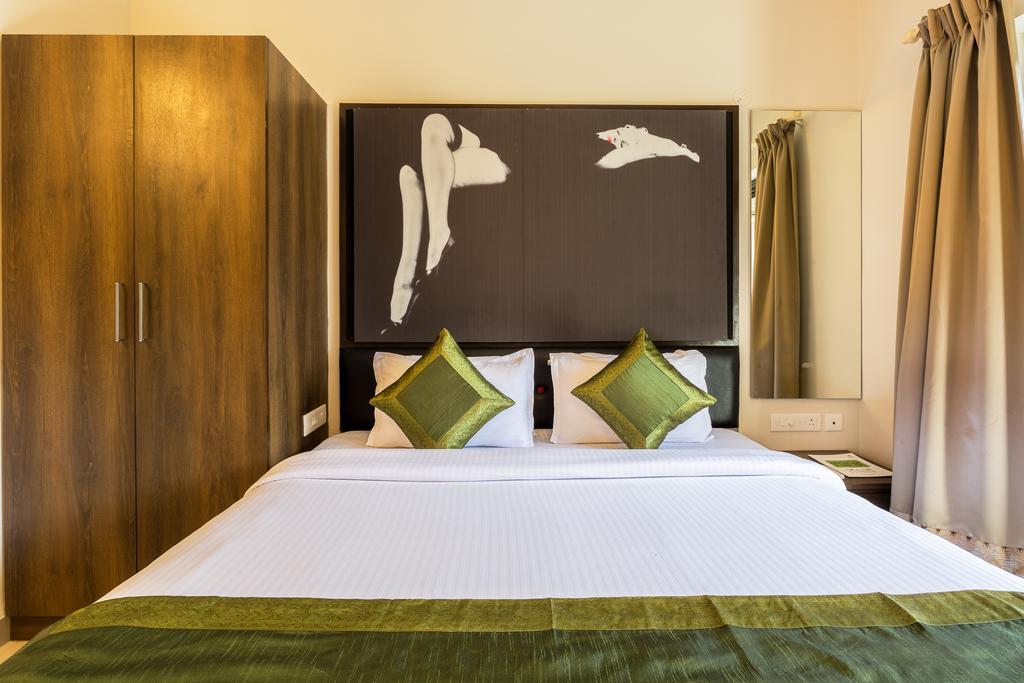 Treebo Trend Zeebo Suites Arpora Exterior photo